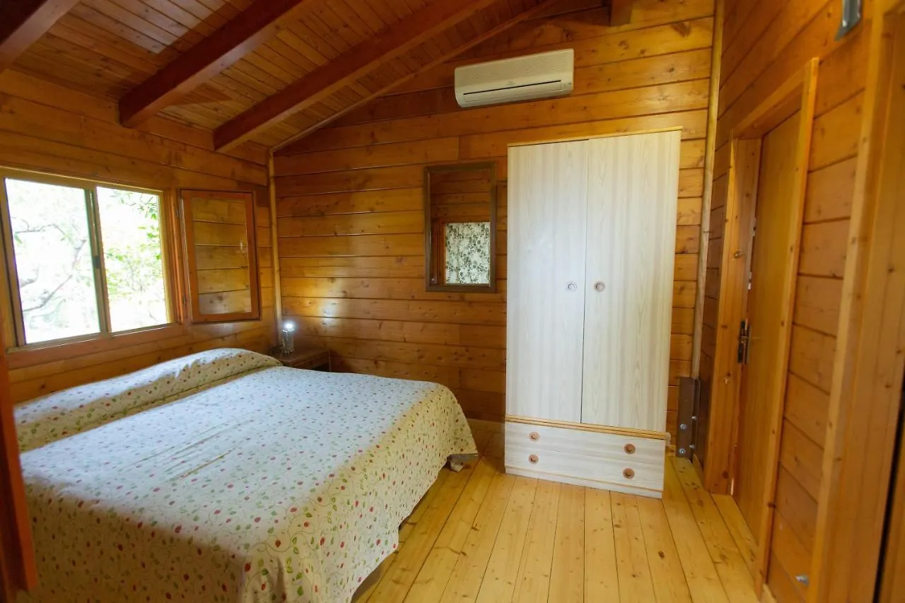 Chalet Tra Gli Ulivi: • Giardino • Wifi • A/C • Bbq Villa Capri Leone Italy